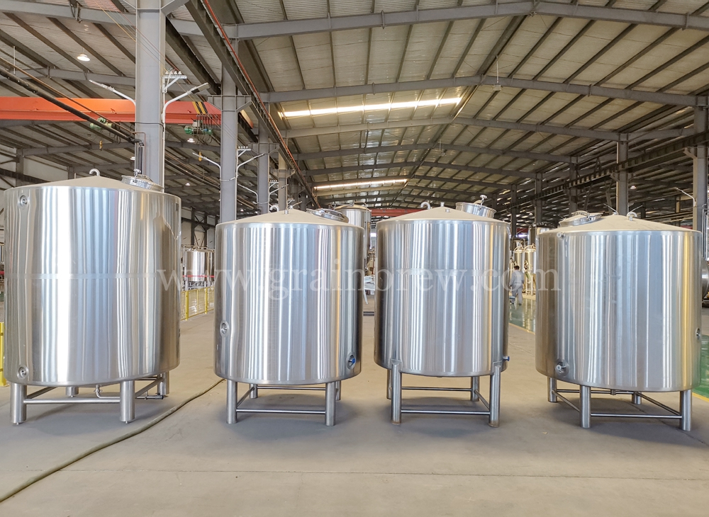 cold liquor tank, cold water tank, brewery cold liquor tank, brewery cold water tank, brewery CLT, CLT, cold water storage tank